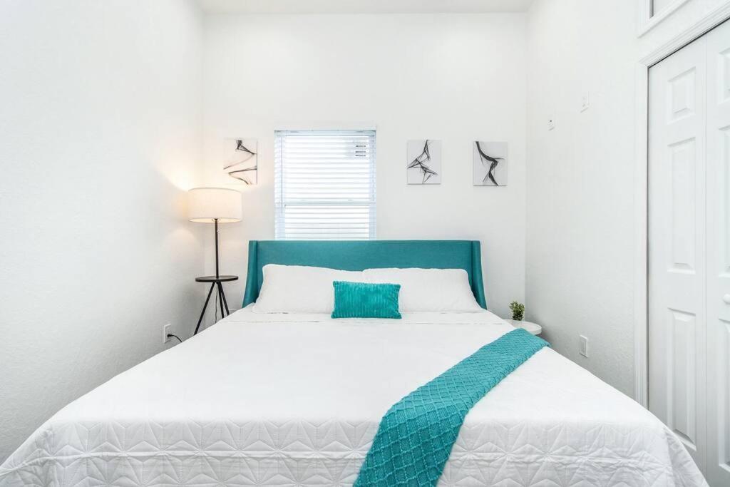 2Br Spacious House In Heart Of West Tampa Zewnętrze zdjęcie