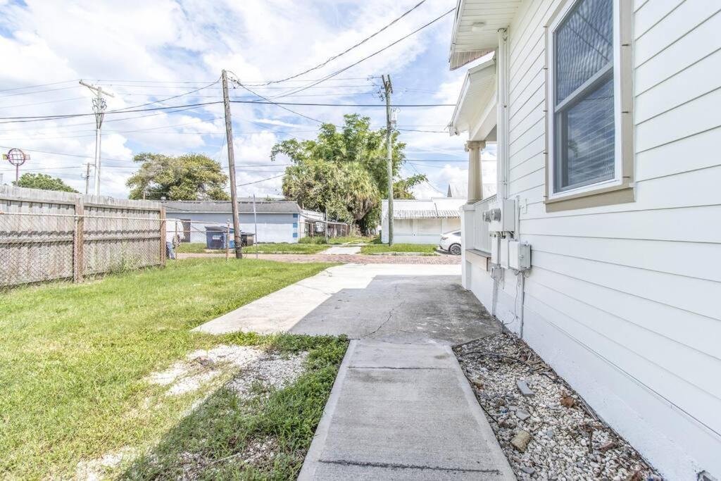 2Br Spacious House In Heart Of West Tampa Zewnętrze zdjęcie