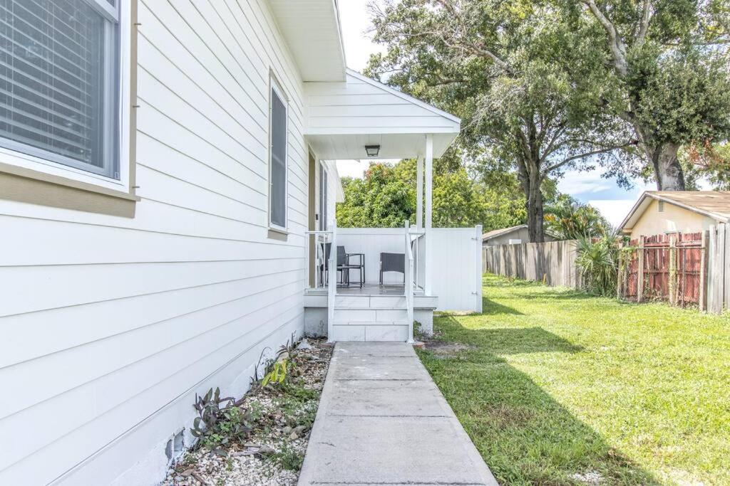 2Br Spacious House In Heart Of West Tampa Zewnętrze zdjęcie