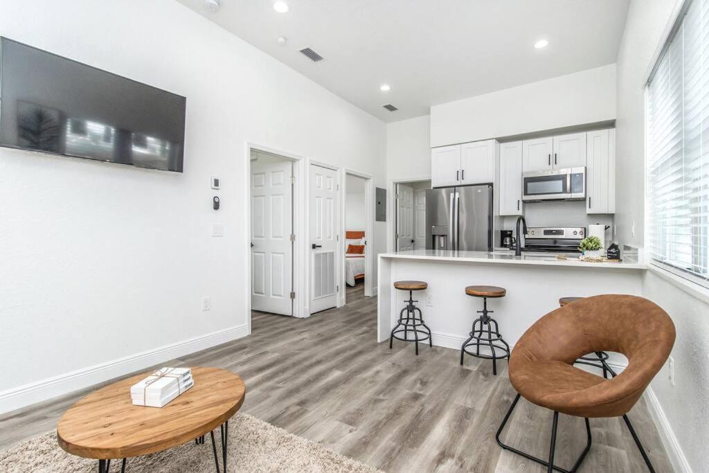 2Br Spacious House In Heart Of West Tampa Zewnętrze zdjęcie