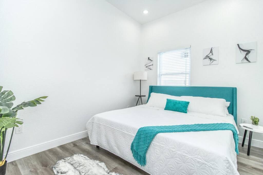 2Br Spacious House In Heart Of West Tampa Zewnętrze zdjęcie